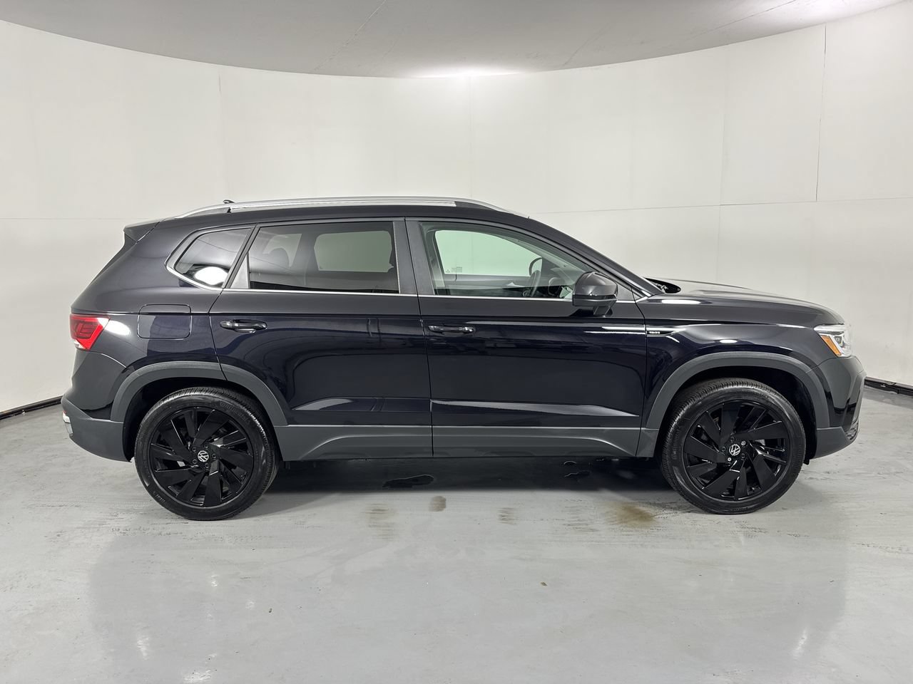 Used 2024 Volkswagen Taos SEL AWD/4WD image 37