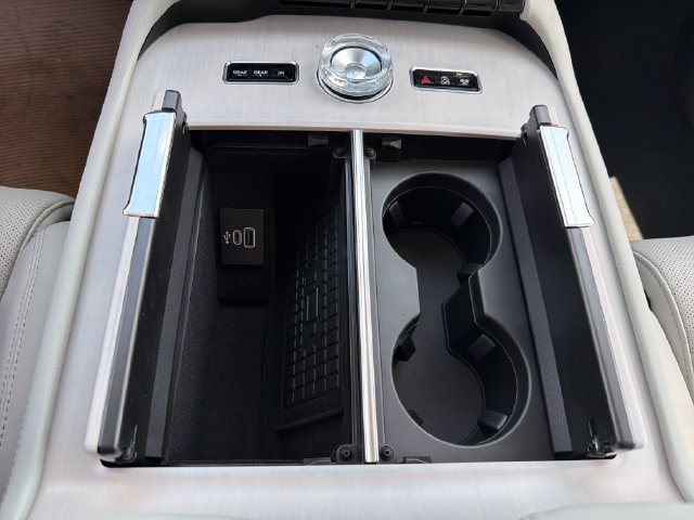 New 2026 Lincoln Navigator L Reserve AWD/4WD image 33