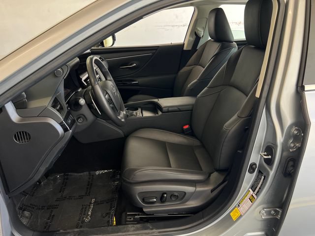 Used 2025 Lexus ES 300h w/ Premium Package FWD image 36