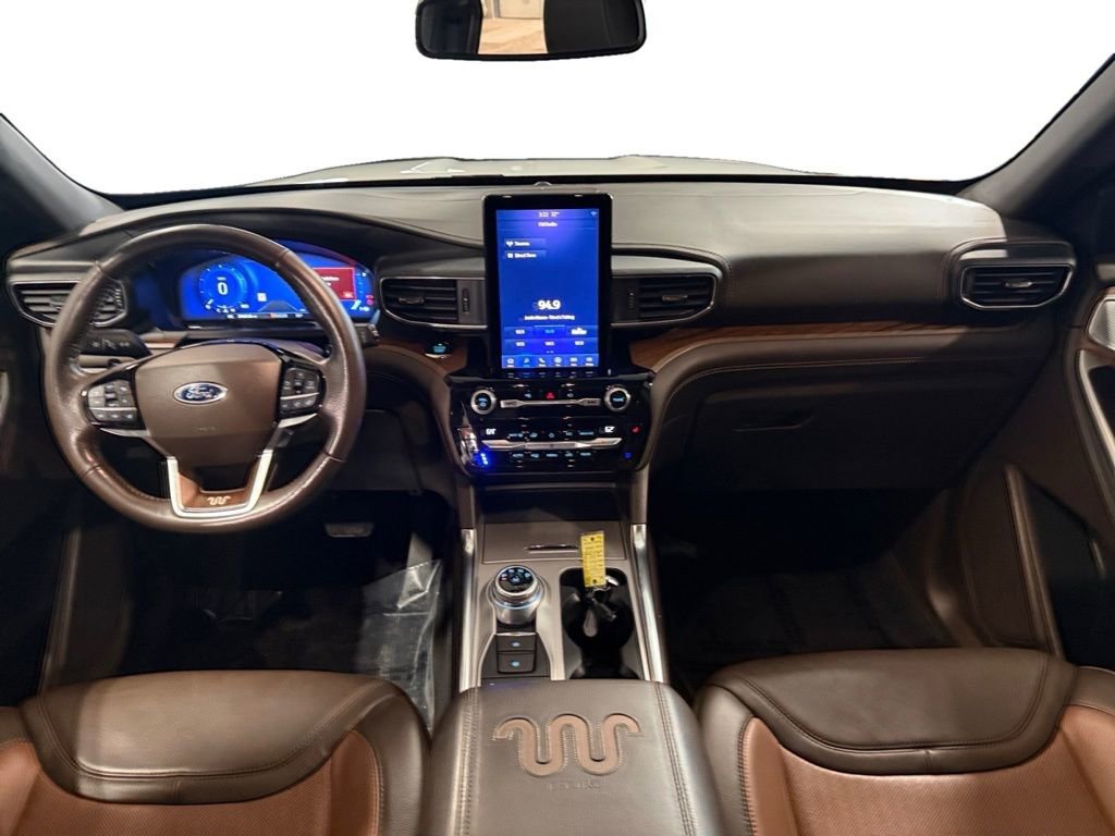 Used 2021 Ford Explorer King Ranch w/ Premium Technology Package AWD/4WD image 16