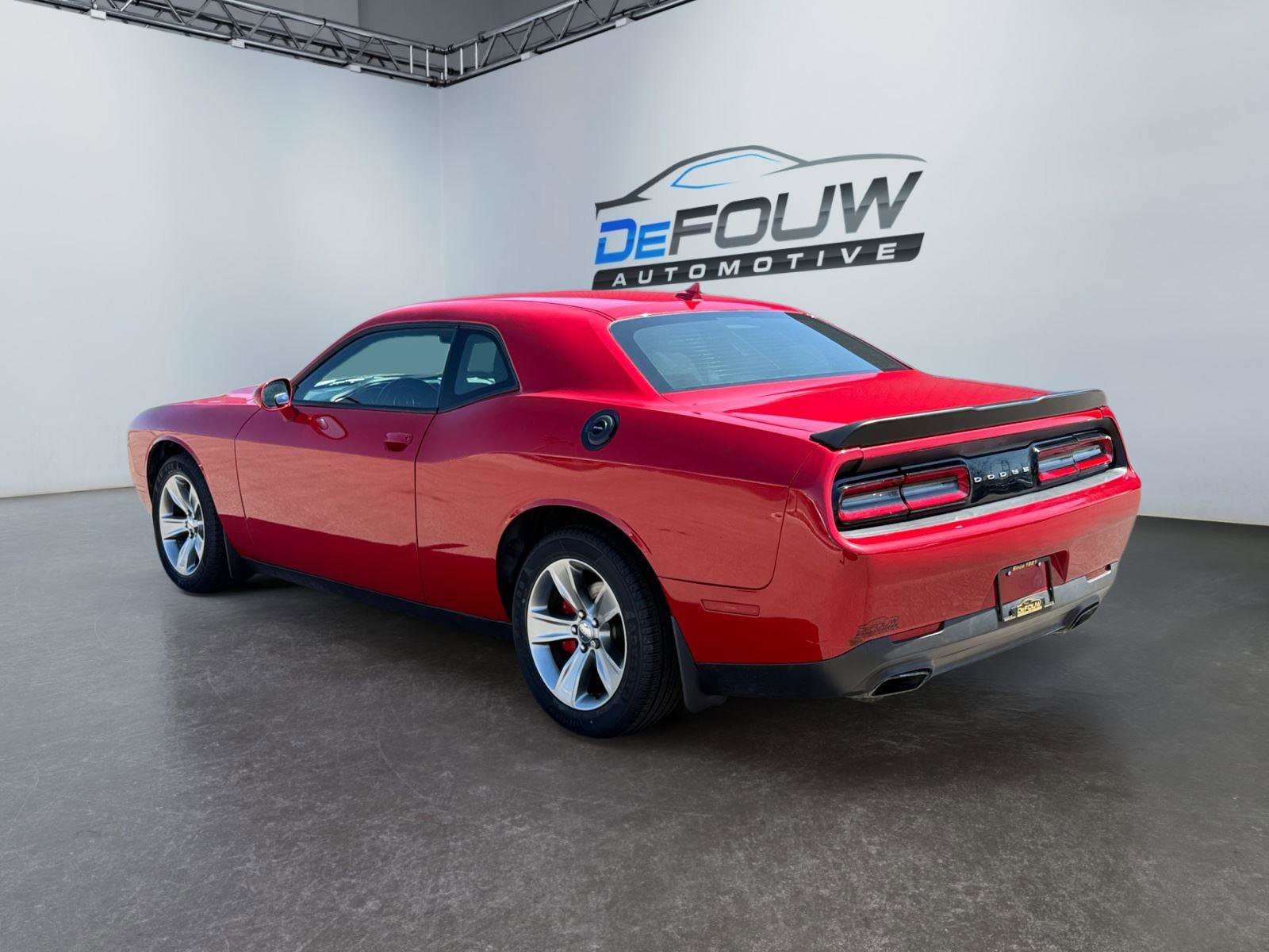 Used 2015 Dodge Challenger SXT w/ Sound Group image 5