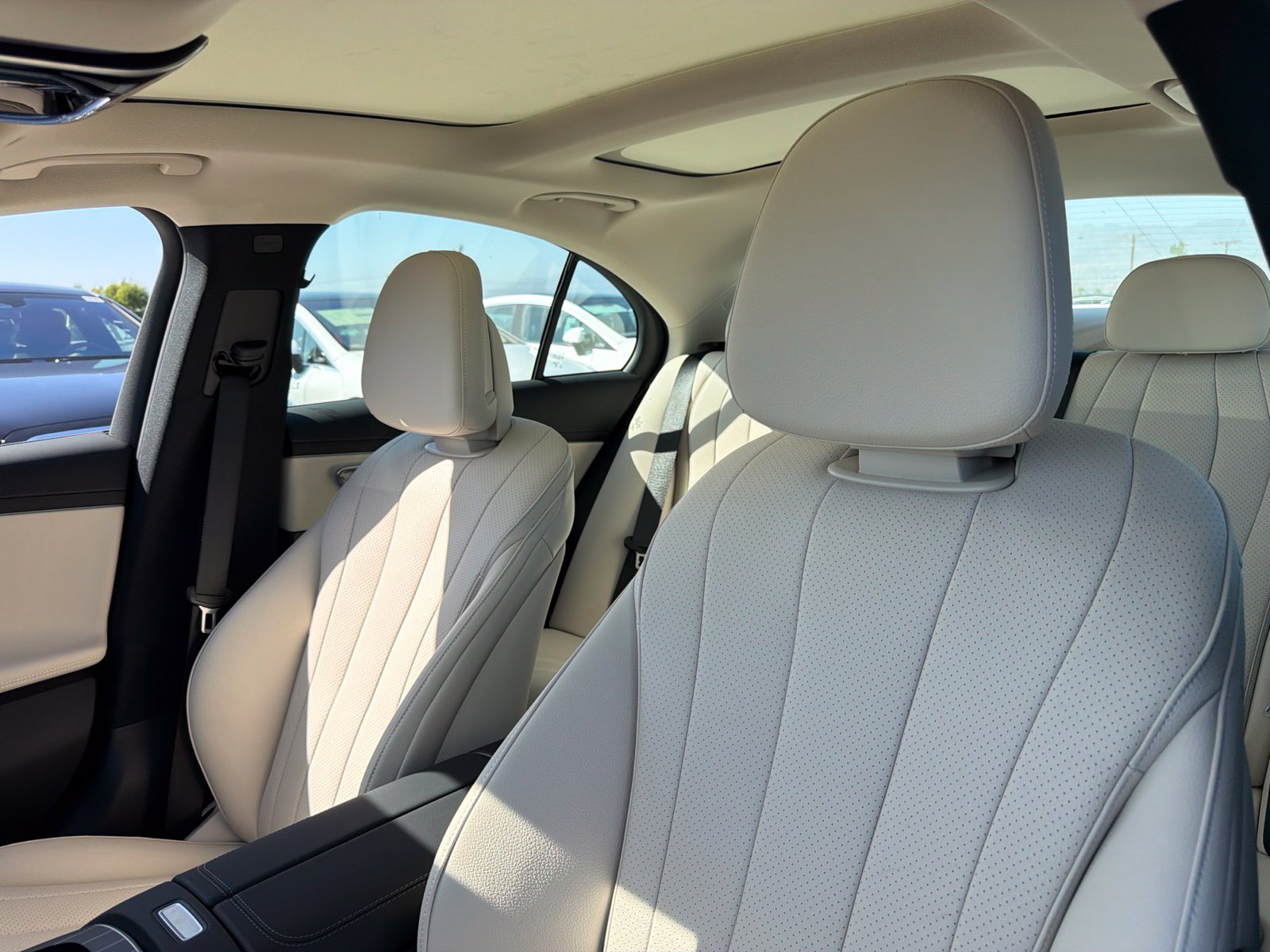 New 2027 Mercedes-Benz E 450 4MATIC Sedan image 19
