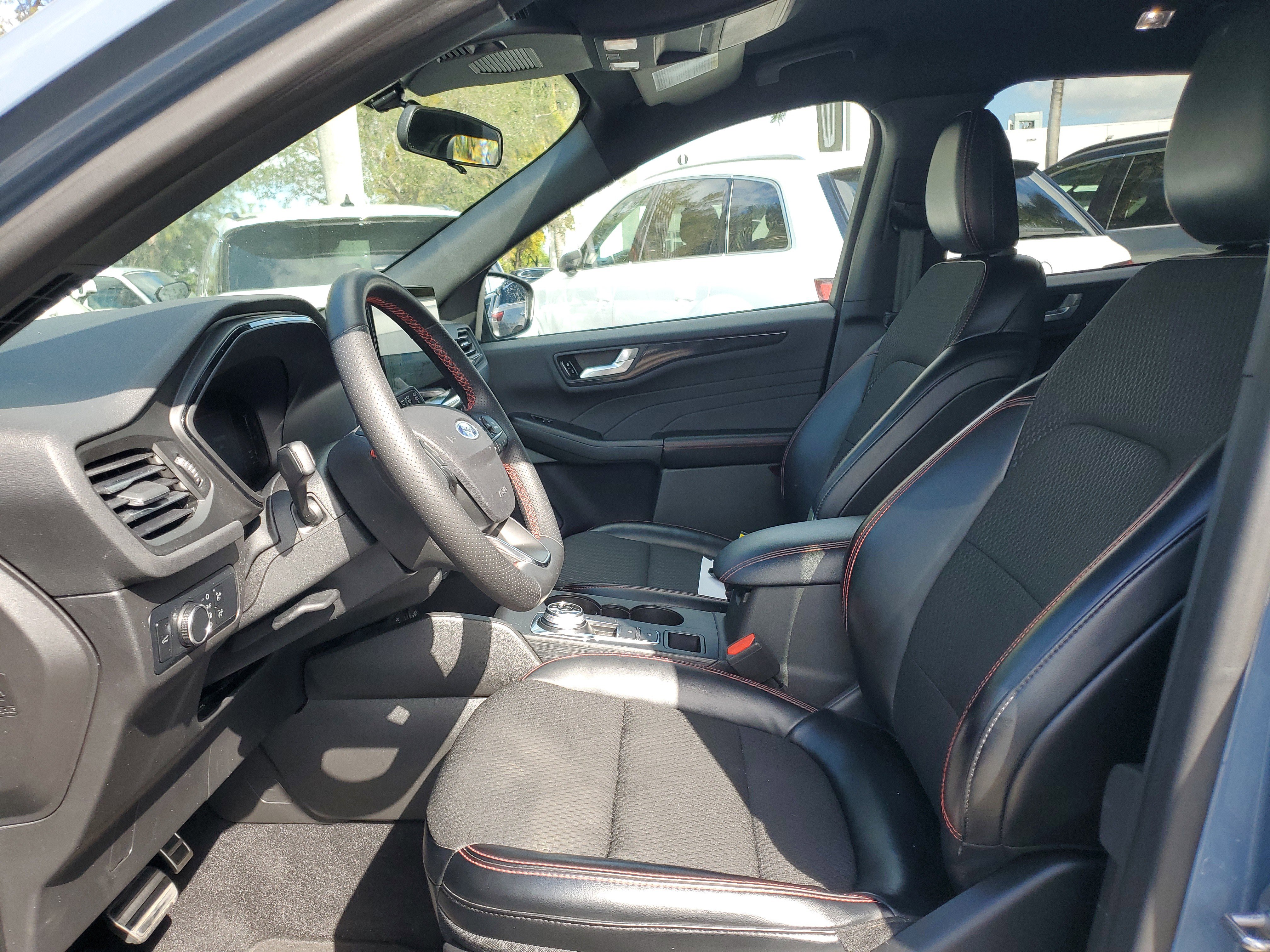 Used 2024 Ford Escape ST-Line w/ Tech Pack #1 image 14