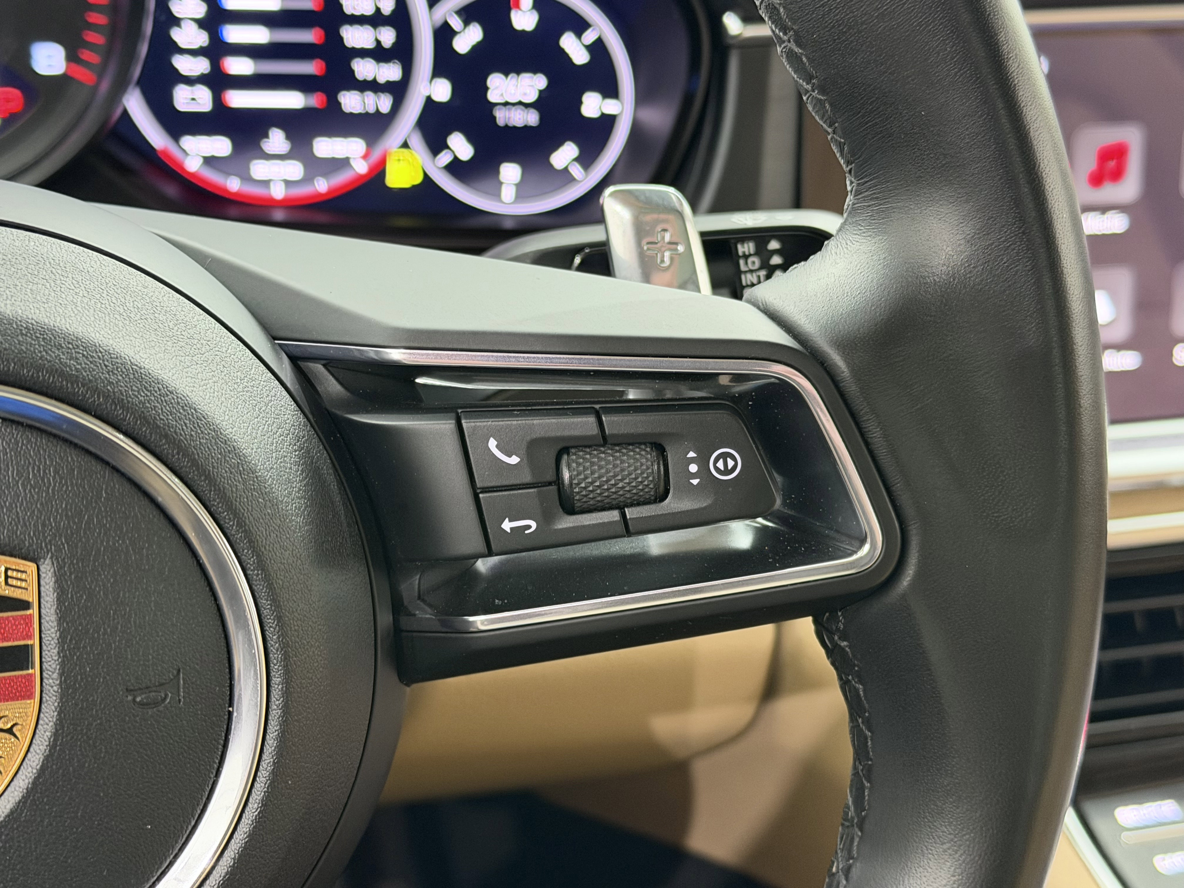 Certified 2023 Porsche Panamera 4 Platinum Edition image 51