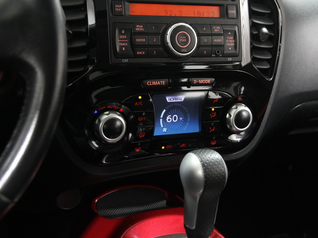 Used 2014 Nissan Juke SV image 11