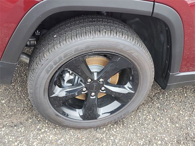 New 2025 Jeep Grand Cherokee L Altitude image 5