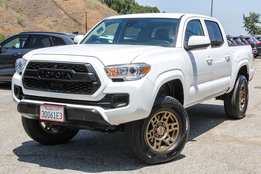 Used 2021 Toyota Tacoma SR AWD/4WD video 1