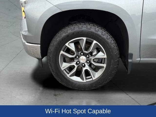 Used 2023 Chevrolet Silverado 1500 LT AWD/4WD image 29