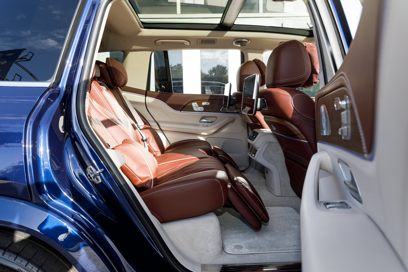Used 2026 Mercedes-Benz Maybach GLS 600 4MATIC image 39