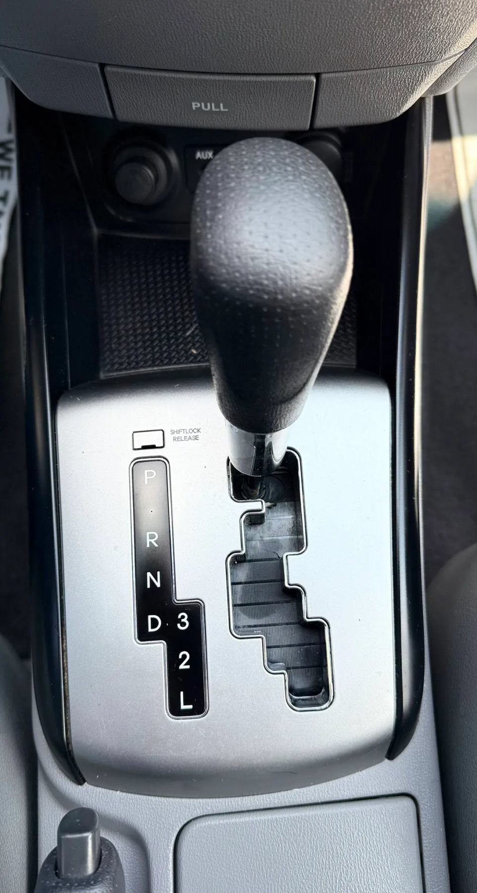 Used 2010 Hyundai Elantra GLS FWD image 17
