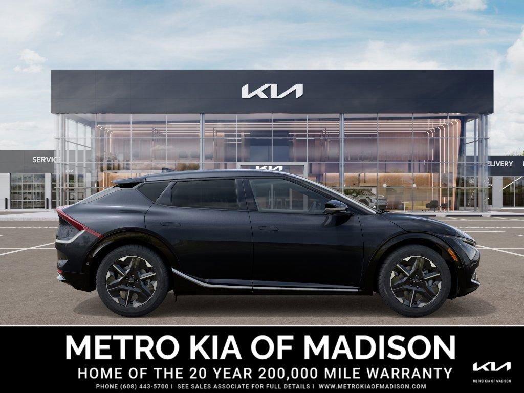 New 2025 Kia EV6 Wind image 7