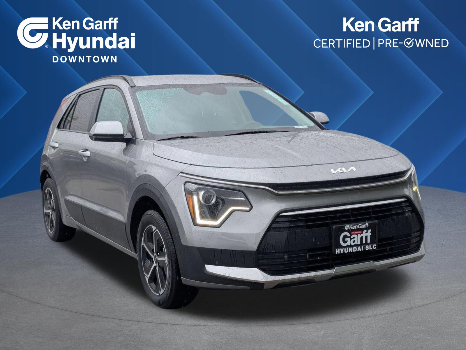 Used 2025 Kia Niro LX FWD image 1