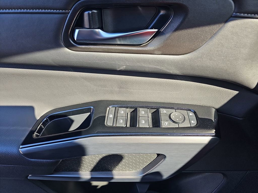 Used 2023 Nissan Pathfinder SL w/ SL Premium Package image 33