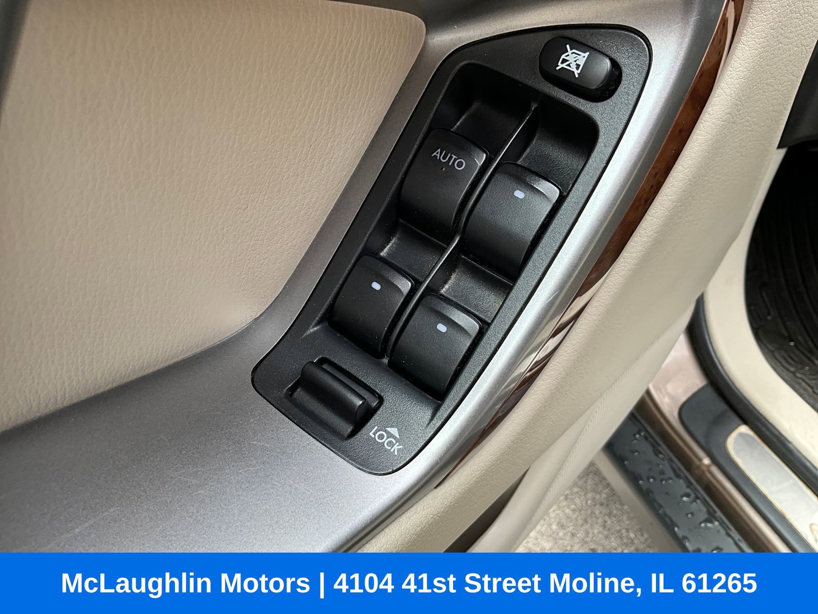 Used 2009 Subaru Outback 2.5XT Limited AWD/4WD image 22