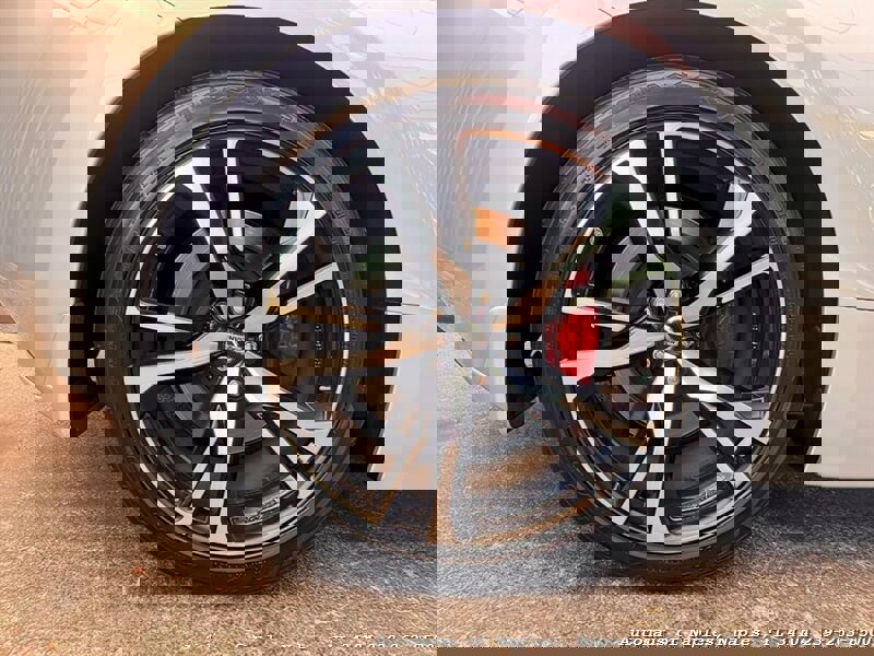 Used 2019 Nissan 370Z Touring Sport image 18