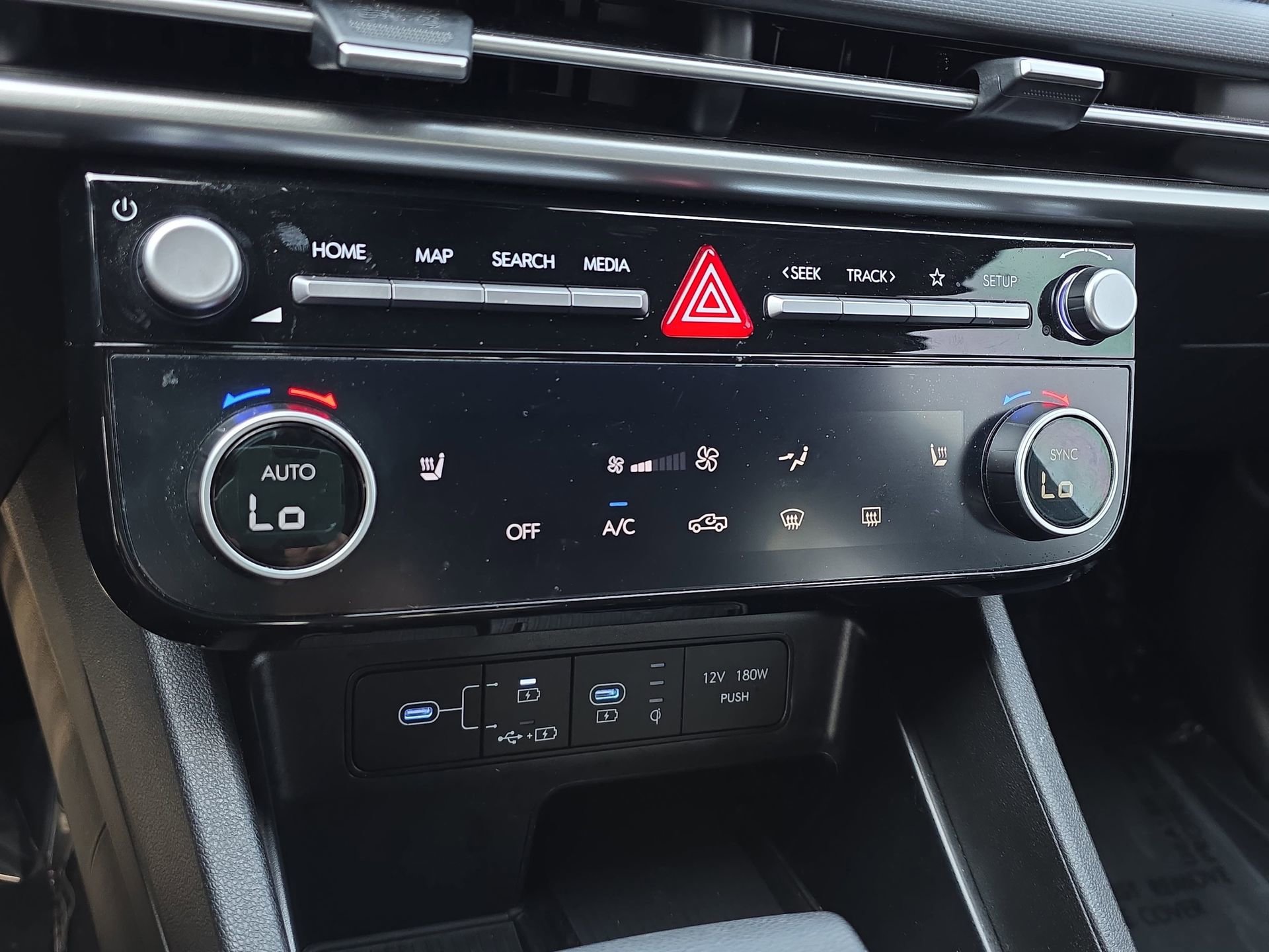 Used 2025 Hyundai Santa Cruz SEL FWD image 22