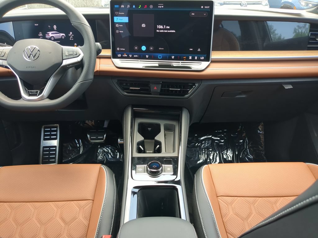 New 2026 Volkswagen Tiguan SEL R-Line AWD/4WD image 14