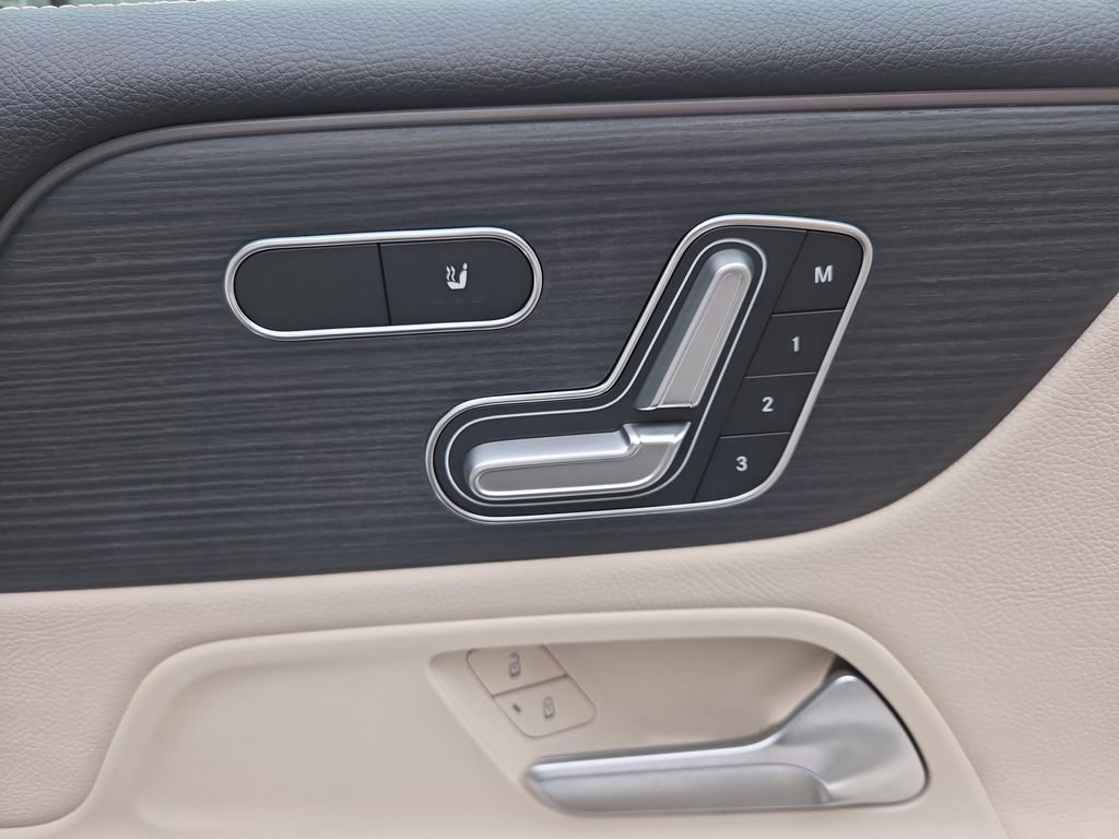 Certified 2026 Mercedes-Benz GLB 250 GLB 250 image 16