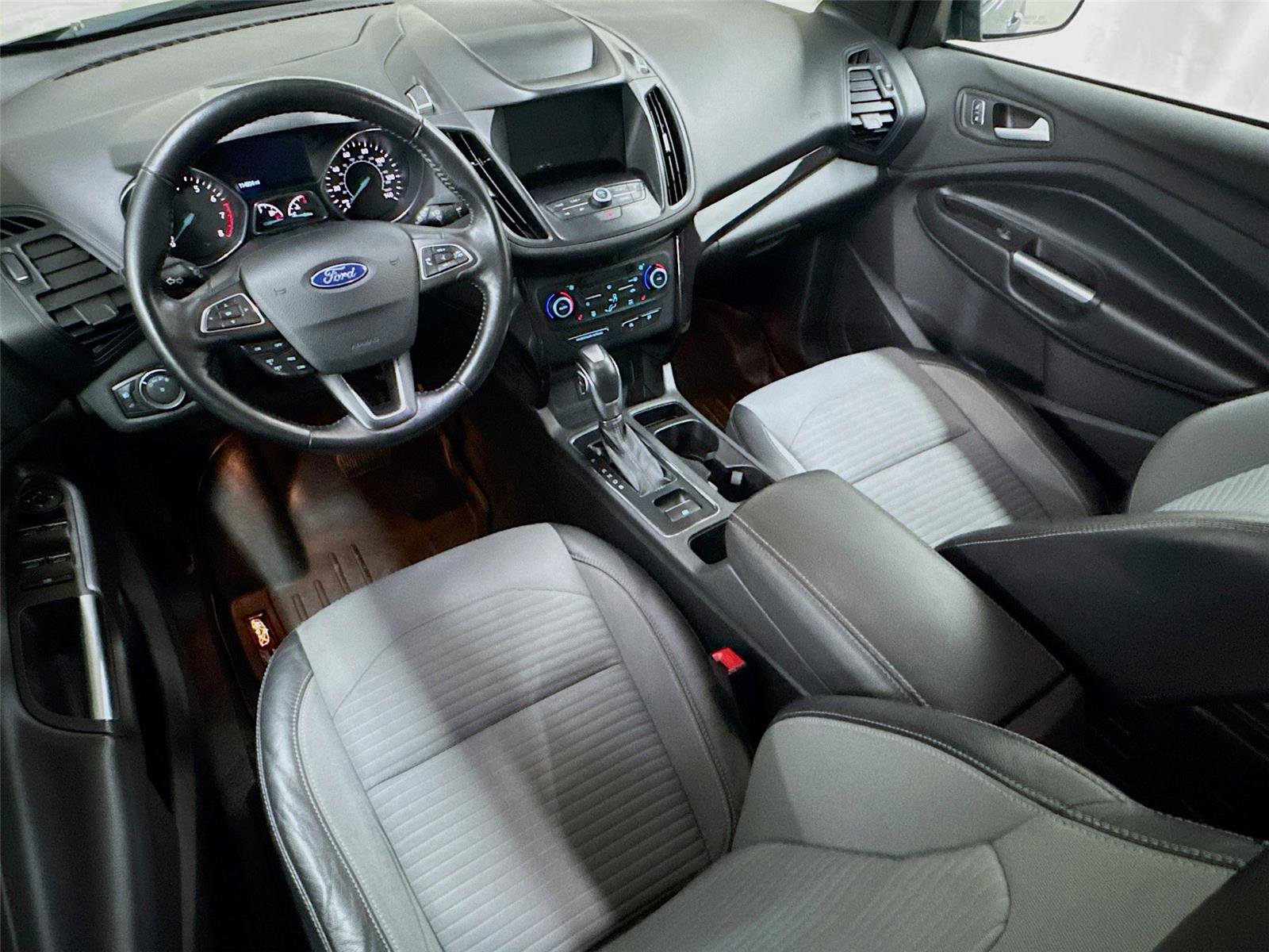 Used 2019 Ford Escape SE image 20