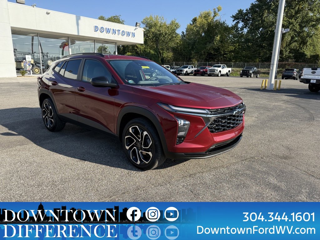 Used 2025 Chevrolet Trax RS w/ Sunroof Package