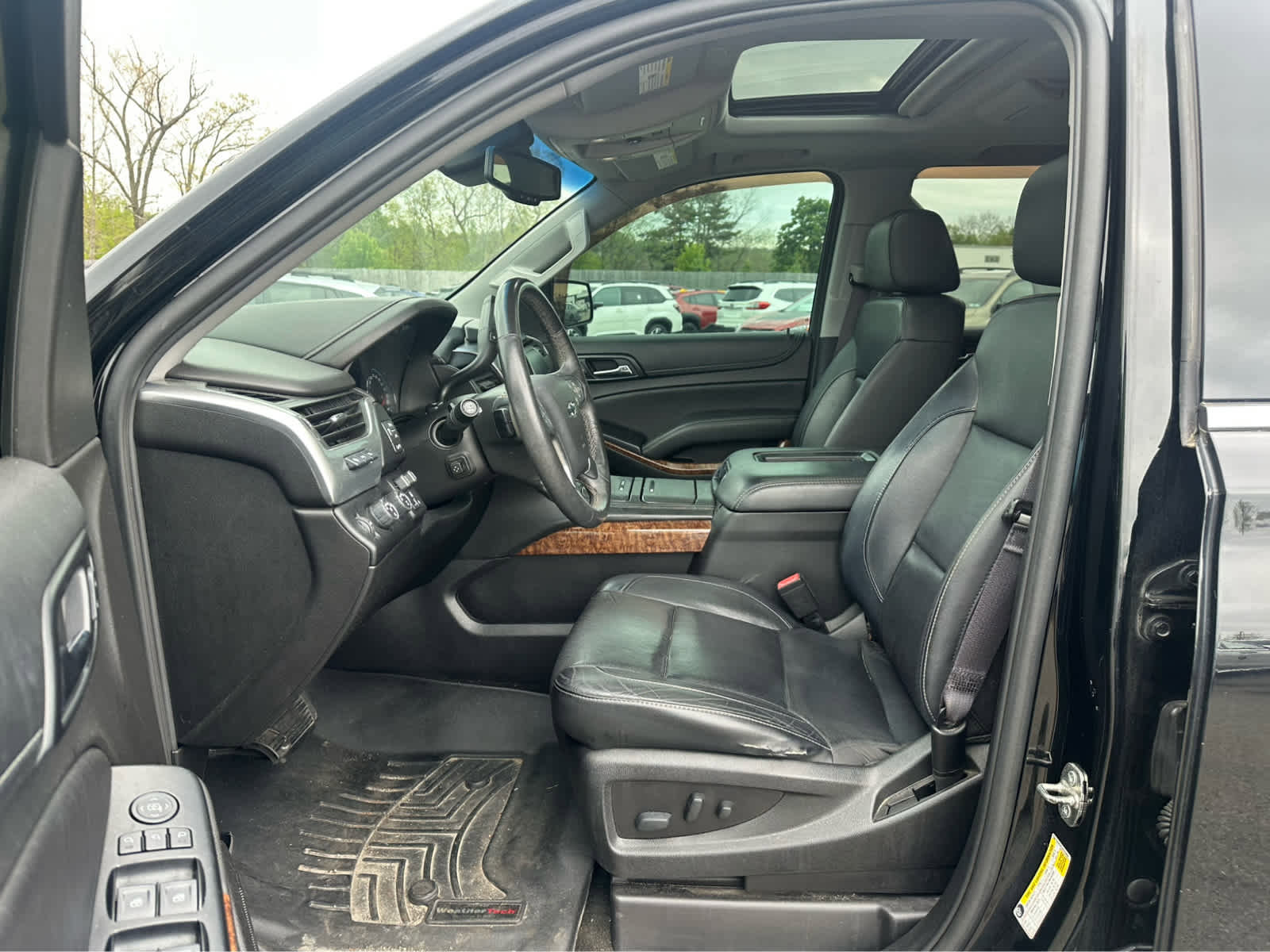 Used 2017 Chevrolet Tahoe Premier AWD/4WD image 9