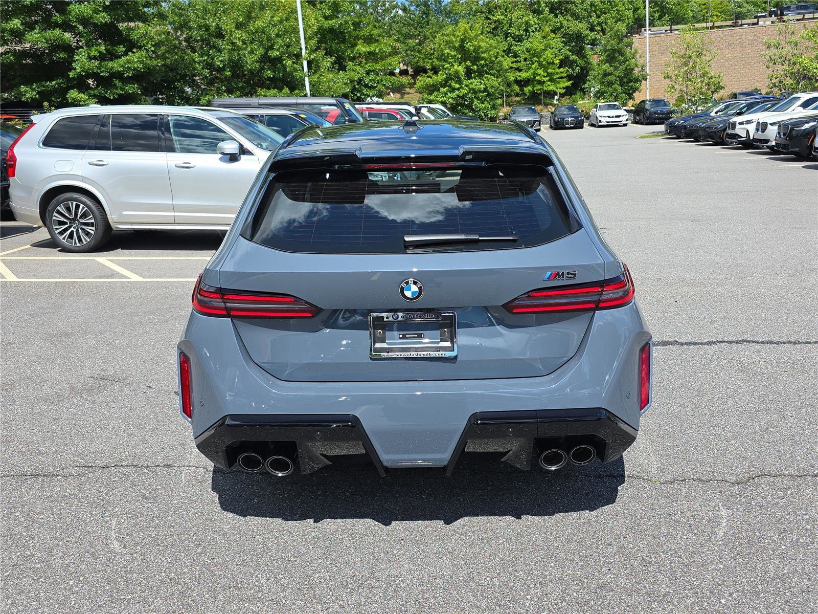 New 2027 BMW M5 Touring AWD/4WD image 4