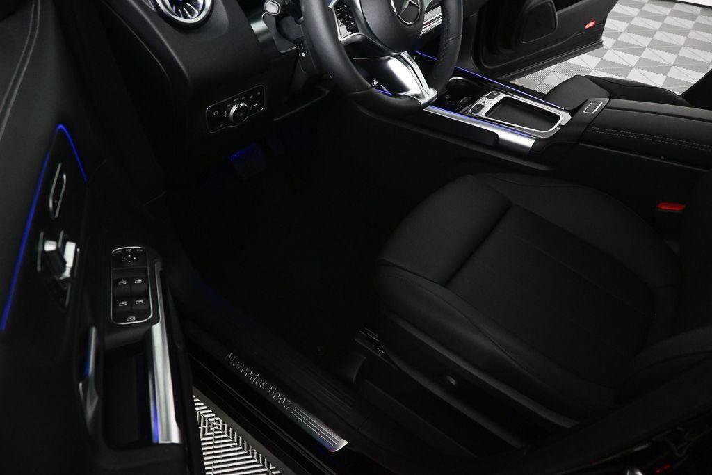 New 2026 Mercedes-Benz GLB 250 image 8