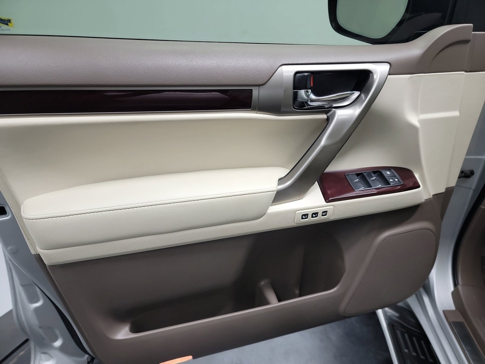 Used 2014 Lexus GX 460 Luxury image 13