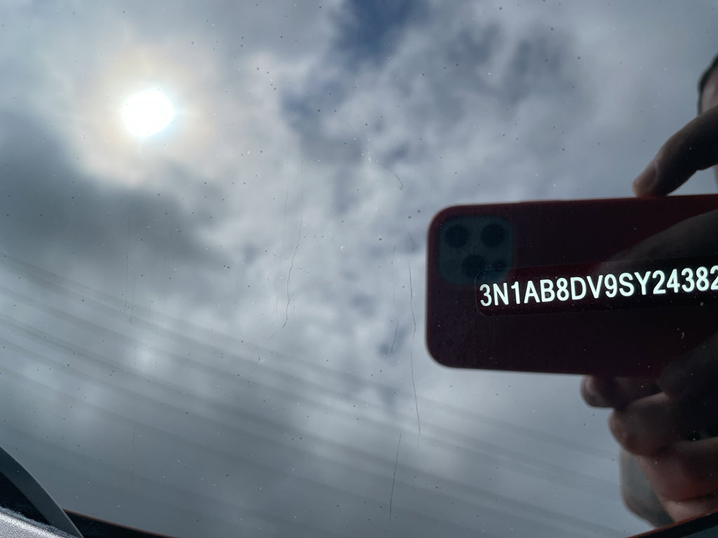 Certified 2025 Nissan Sentra SR image 26