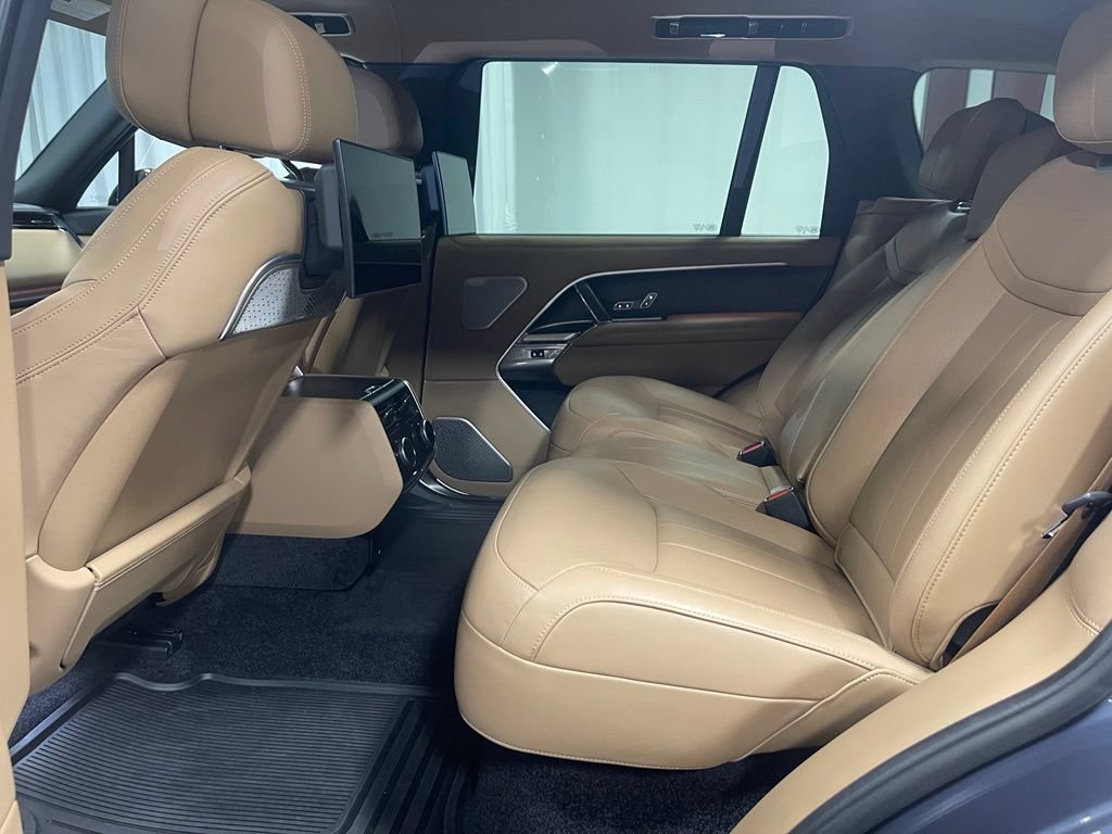 Used 2025 Land Rover Range Rover Long Wheelbase Autobiography AWD/4WD image 25