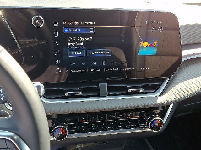 New 2026 Chevrolet Equinox LT w/ Convenience Package II AWD/4WD image 9