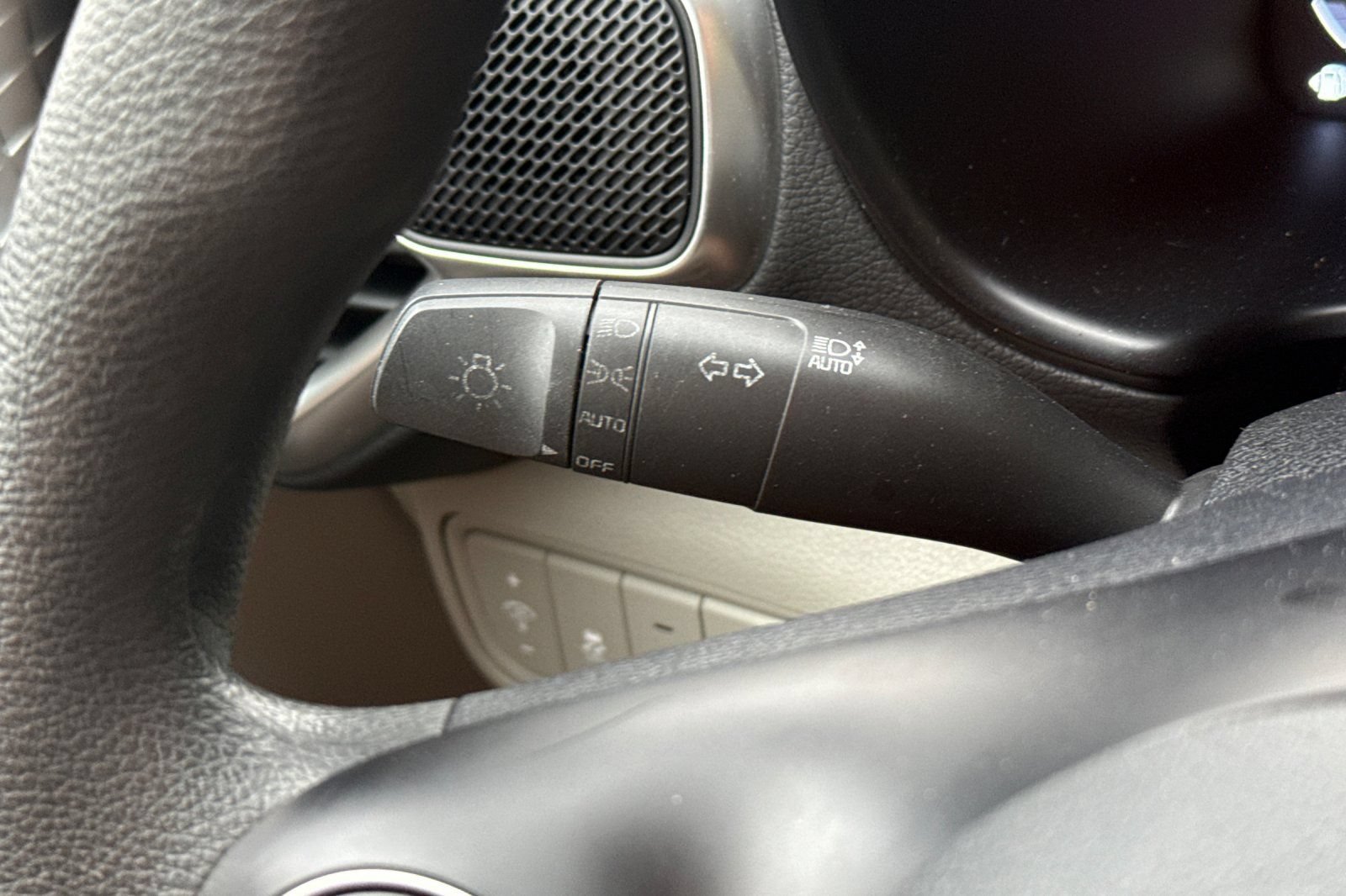 Used 2023 Kia Soul LX FWD image 31
