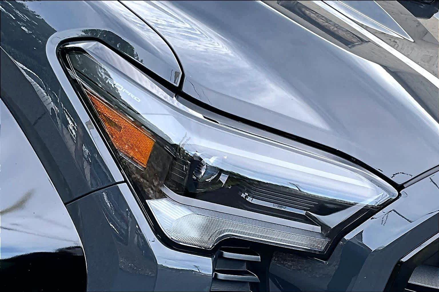 Certified 2025 Toyota Tacoma TRD Pro AWD/4WD image 28