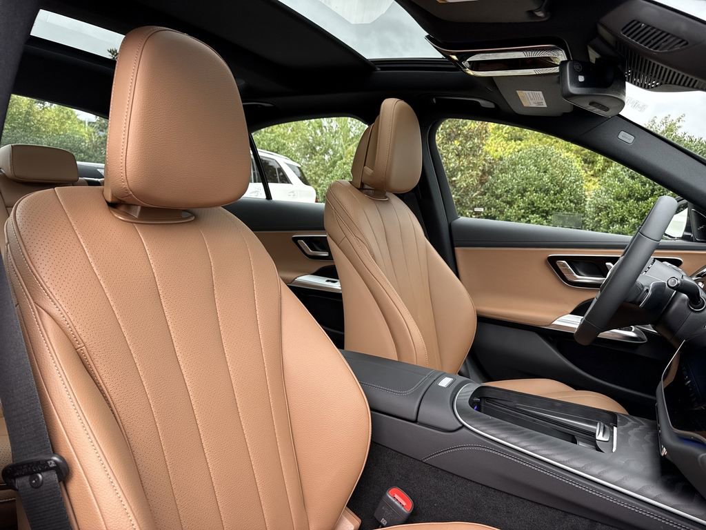 New 2026 Mercedes-Benz E 350 4MATIC Sedan image 18