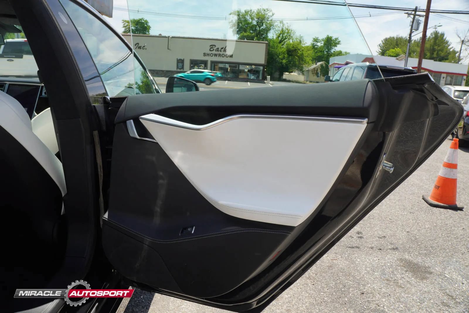 Used 2017 Tesla Model S 100D AWD/4WD image 36