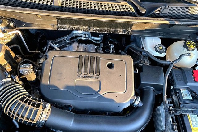 Used 2023 GMC Acadia SLE w/ Driver Convenience Package image 32