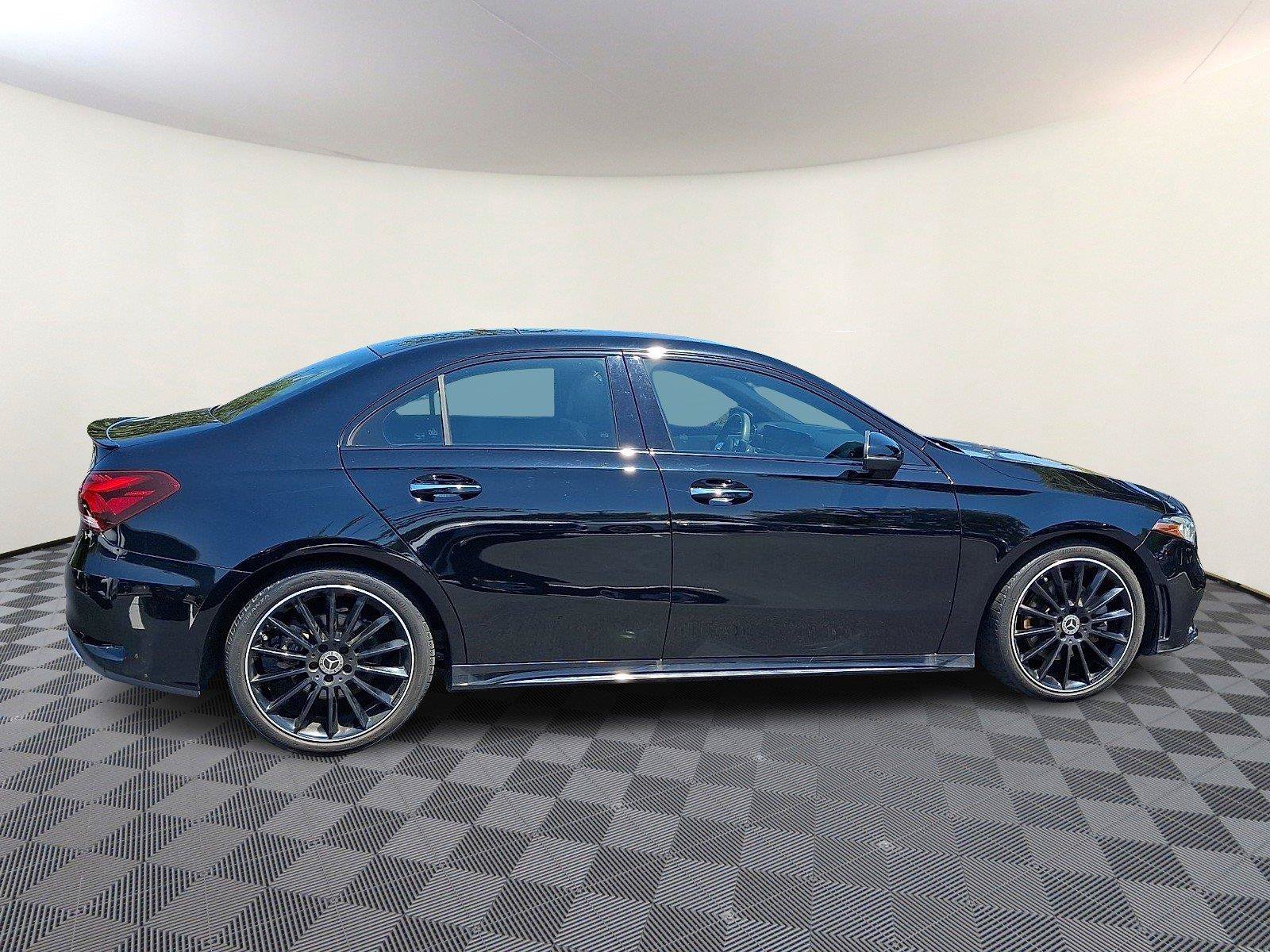 Used 2021 Mercedes-Benz A 220 image 7