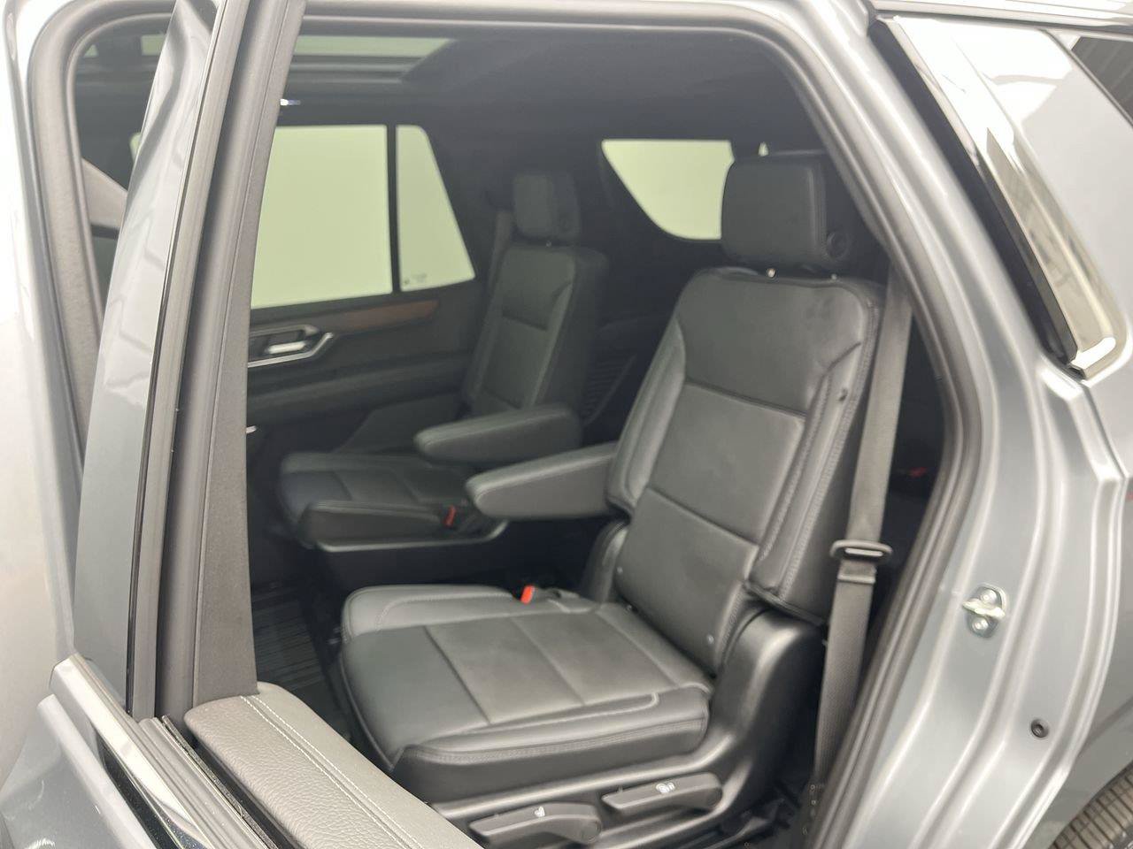 Certified 2025 GMC Yukon Denali w/ Sun & Power Step Package AWD/4WD image 13