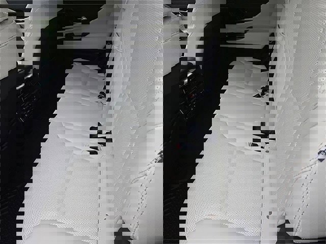 New 2025 Lexus LX 600 4WD w/ Luxury Package image 15