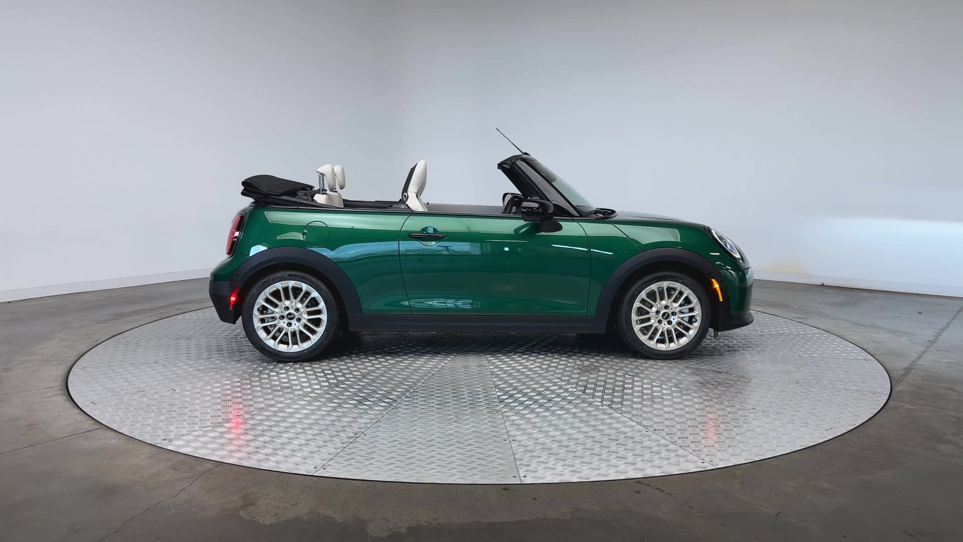 New 2026 MINI Cooper S FWD image 9