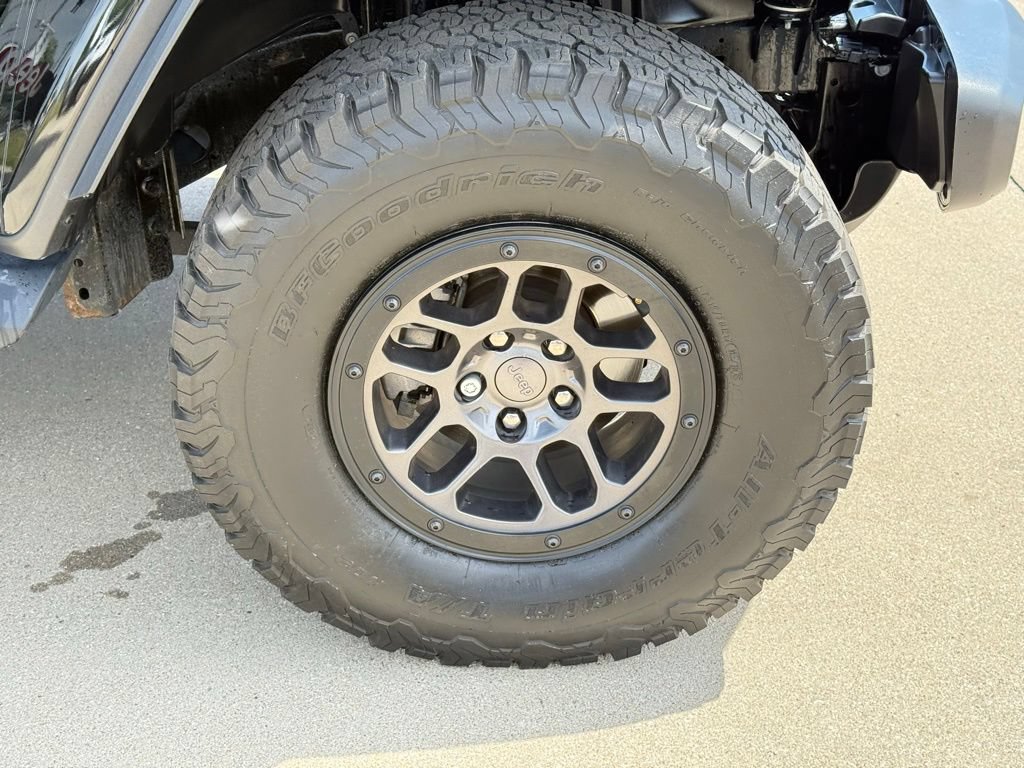 Used 2023 Jeep Wrangler Unlimited Rubicon w/ Xtreme 35 Tire Package AWD/4WD image 9