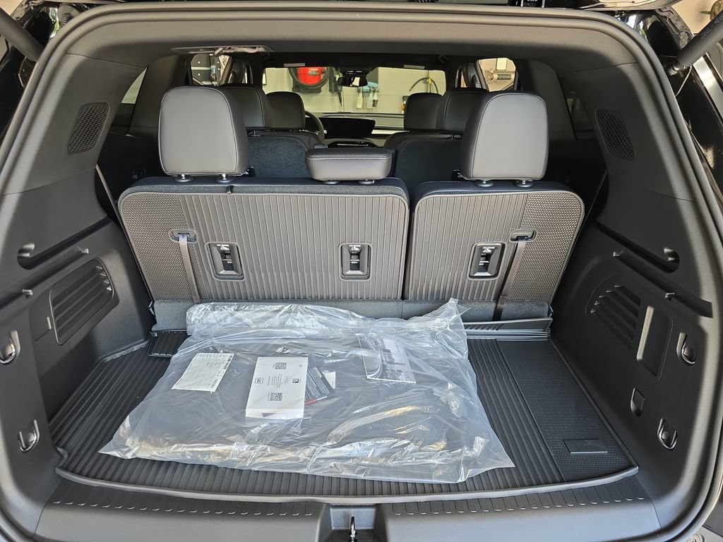 New 2026 Buick Enclave Preferred w/ LPO, Floor Liner Package AWD/4WD image 13