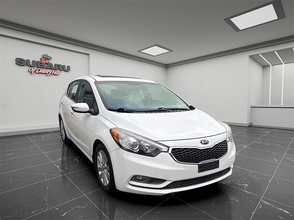 Used 2015 Kia Forte EX w/ EX Premium Package image 3