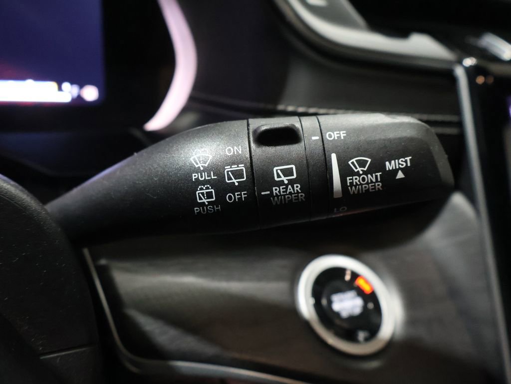 Used 2024 Jeep Grand Cherokee Limited image 35