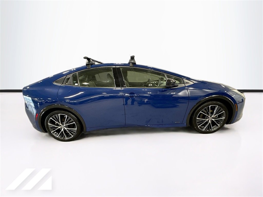 Used 2023 Toyota Prius XLE image 4