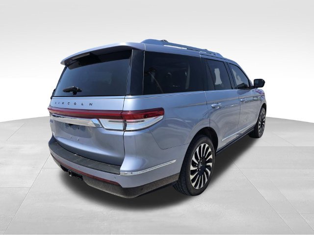 Used 2023 Lincoln Navigator Black Label AWD/4WD image 3