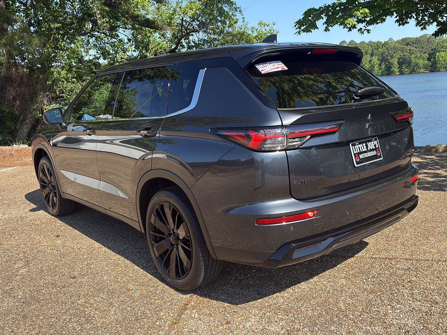 New 2026 Mitsubishi Outlander LE FWD image 8