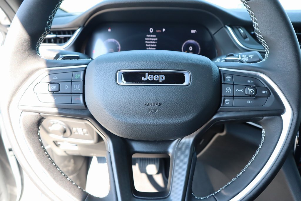 New 2025 Jeep Grand Cherokee L Altitude image 3