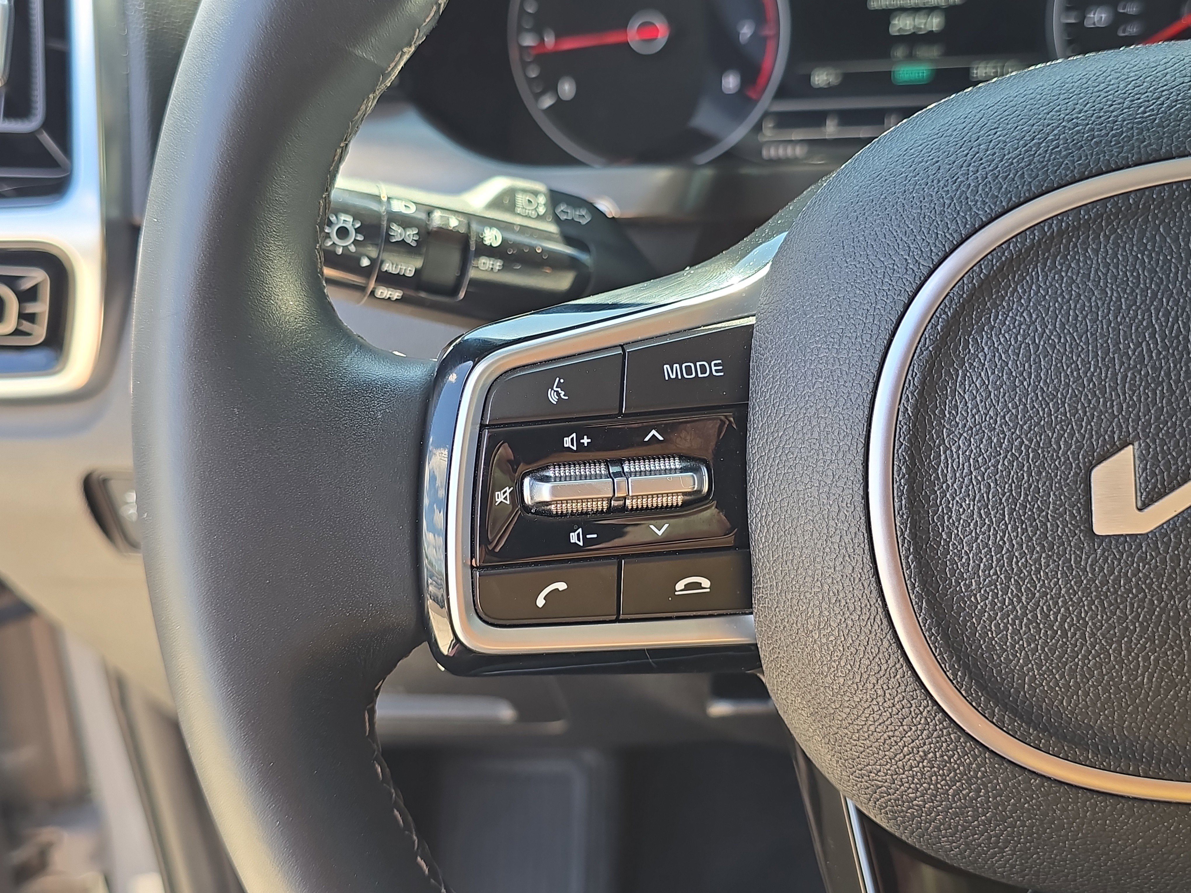 Certified 2022 Kia Sorento SX AWD/4WD image 33