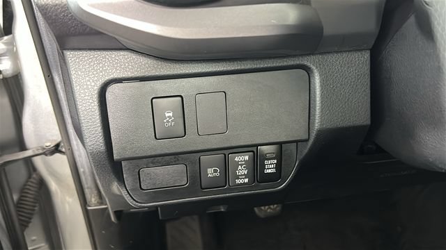Used 2022 Toyota Tacoma TRD Sport w/ TRD Premium Sport Package AWD/4WD image 19